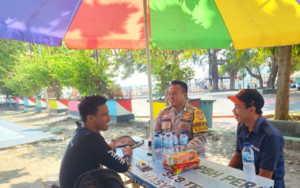 Bhabinkamtibmas Pulau Pramuka Sambangi Warga, Perkuat Sinergitas dan Ajak Jaga Kamtibmas