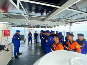 Hari Ketiga, KP Sanjaya-7017 Polri dan KN SAR Tetuka Terus Sisir Perairan Selat Sunda