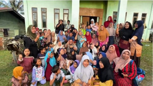 Kapolres Aceh Tengah Terobos Medan Ekstrem, Kembali Salurkan Bantuan ke Kampung Terisolir di Kecamatan Bintang