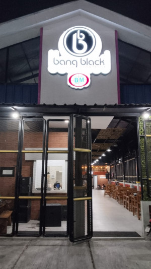 Resto Bang Black Jadi Ruang Silaturahmi Warga Koja dengan Menu Terjangkau