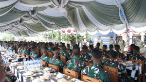 Wapang TNI Dampingi Menhan RI Kunjungi Yonif TP 821/Satria Bupolo di Pulau Buru