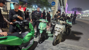 Brimob Polda Metro Jaya Amankan Lima Motor Diduga Balap Liar di Pulogadung, Cegah Gangguan Kamtibmas Jelang Pagi