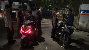 Polsek Metro Penjaringan Amankan Dua Terduga Penyalahguna Narkoba dan Tiga Motor dalam KRYD Malam Hari