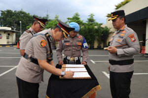 Kapolres Metro Bekasi Kota Pimpin Sertijab Kasat Intelkam, Kasat Binmas, dan Kapolsek Bekasi Selatan