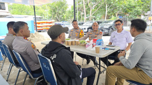 Itwasda PMJ dan Wakapolres Metro Jakarta Utara Tinjau SPPG Pegangsaan Dua Kelapa Gading Jakarta Utara