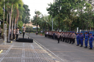 Kapolres Kepulauan Seribu Pimpin Apel Kesiapan Pengamanan Malam Takbir Idul Fitri 1447 H, Tekankan Profesionalisme dan Humanisme Personel