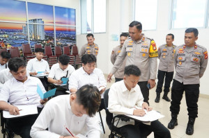 Wakapolres Metro Jakarta Utara Tinjau Tes Psikologi Relawan SPPG Polri