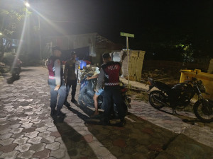 Patroli Dini Hari Polsek Kepulauan Seribu Utara Perkuat Pengawasan Wilayah, Warga Diimbau Manfaatkan Layanan 110