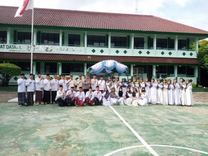 Briptu Andika Fajar Hadir Mendampingi Pawai Hari Santri Nasiona di Pulau Tidung