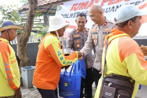 Polres Kepulauan Seribu Rangkul Sabuk Kamtibmas, Perkuat Sinergi Lewat Jumat Peduli di Marina Ancol
