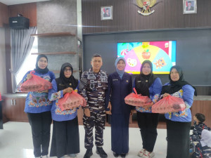 Bentuk Kepedulian Danlanal Bintan Kepada Para Pendidik Dalam Rangka HUT Ke 80 TNI Tahun 2025