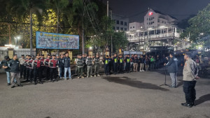 Jaga Jakarta, Polsek Metro Penjaringan Gelar Apel Gabungan Antisipasi Tawuran dan Kejahatan Jalanan