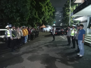 Kapolsek Bekasi Barat Pimpin Apel dan Patroli Cegah Tawuran Remaja