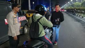 Polsek Pademangan Gelar Patroli KRYD dan Razia Stasioner Bersama TNI dan Pokdar Kamtibmas, Situasi Wilayah Tetap Kondusif