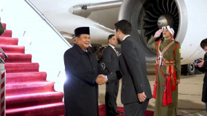 Prabowo Tiba di Yordania, Disambut Jet Tempur F-16 dan Putra Mahkota Kerajaan