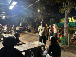 Polsek Koja Gelar Patroli Skala Besar, Amankan Tiga Pemuda Mabuk di Pinggir Kali Sunter