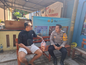 Bhabinkamtibmas Pulau Tidung Sambangi Warga, Sosialisasikan Layanan Polri 110 dan Perkuat Kamtibmas