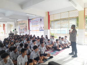 Polsek Koja Sosialisasikan SMA Kemala Taruna Bhayangkara di SMP Marsudirini