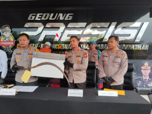 Bawa Sajam dan Hendak Tawuran, Dua Pemuda di Jatisampurna diamankan Patroli Polisi 