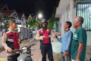 Patroli Malam Gabungan Polsek Kepulauan Seribu Selatan, Sosialisasikan Layanan 110 dan Antisipasi Gangguan Kamtibmas