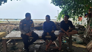 Bhabinkamtibmas Pulau Tidung Sambang Warga Melalui Jakarta On The Spot, Sosialisasikan Layanan Polri 110