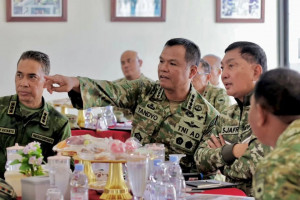 Wapang TNI Dampingi Menhan RI Tinjau Yonif TP 808/Mbaham Matta di Papua Barat
