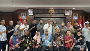Penuh Haru, Kelurahan Kalibaru Gelar Pelepasan Lurah dan Sekel Lama