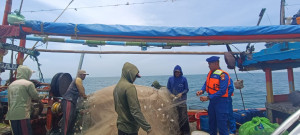 Patroli Ramadhan di Perairan, Satpolairud Polres Kepulauan Seribu Antisipasi Perompakan dan Sosialisasikan Layanan 110