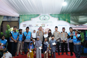 Kapolres Metro Jakarta Utara Hadiri Buka Puasa Bersama dan Santunan Anak Yatim Bersama Komunitas Ojol