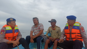 Patroli Dialogis Laut Satpolairud Polres Kepulauan Seribu Antisipasi Kejahatan dan Jaga Kamtibmas Tetap Kondusif