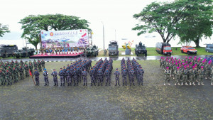 TNI Prima- TNI Rakyat Indonesia, Upacara Peringatan HUT TNI Ke 80 TNI 2025 di Maluku Berlangsung Khidmat di Mako Kodaeral lX