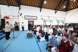 Pesan Prabowo ke Siswa Sekolah Rakyat: Angkat Derajat Orang Tuamu