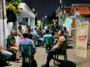 Polsek Bantar Gebang Serap Aspirasi Warga Melalui Program "Jaga Jakarta On The Spot" di Mustikasari
