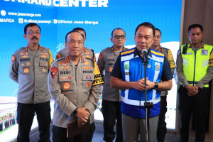 Wakapolri Pantau Arus Balik Nataru di Command Center Tol Jasa Marga Jatiasih