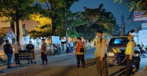 Kapolsek Bekasi Barat Pimpin Patroli KRYD dan Razia Stasioner Antisipasi Tawuran dan Kejahatan Jalanan