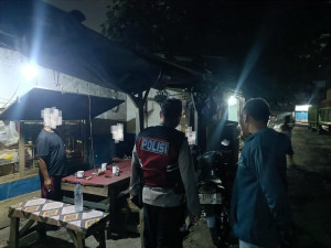 Respon Cepat Layanan Polisi 110, Pospol Kamal Muara Bubarkan Dugaan Aktivitas Perjudian yang Meresahkan Warga
