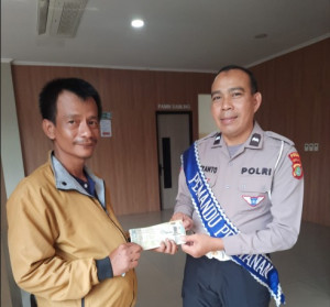Samsat Cikokol Beri Kemudahan, Warga Puji Pelayanan yang Baik