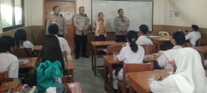 Polsek Pademangan Laksanakan Program Polri Goes To School Tanamkan Disiplin dan Cegah Bullying di SMKN 55 Jakarta