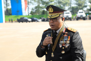 Kolone Senjata Bentuk Logo 80 Tahun Polri Warnai Upacara Hari Bhayangkara ke-80
