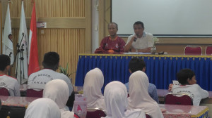 Polsek Koja Sosialisasikan SMA Kemala Taruna Bhayangkara di SMPN 151 Jakarta Utara