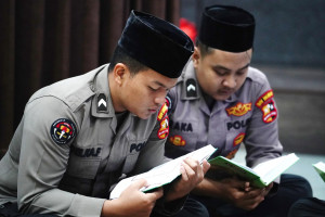 Jumat Berkah, Divhumas Polri Gelar Khataman Al-Quran dan Doa Bersama