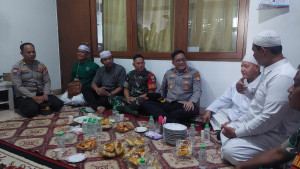 Polisi Kawal Ribuan Jemaah Hadiri Haul Akbar Habib Husein Alaydrus ke-278 di Luar Batang, Pengamanan Berjalan Kondusif