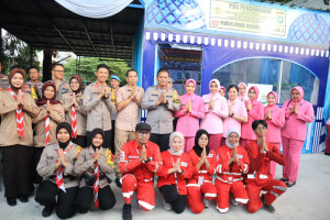 Beri Dukungan Moral, Kapolres Metro Bekasi Kota dan Bhayangkari Sambangi Pos Yan Mudik