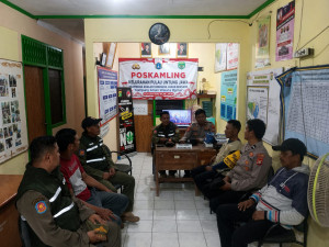 Patroli Malam Gabungan, Polsek Kepulauan Seribu Selatan Intensifkan Sosialisasi Layanan 110 dan Barcode Pengaduan