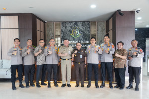 Kapolres dan Forkopimko Plus Jakarta Utara Bangun Sinergi melalui Silaturahmi di Kejari