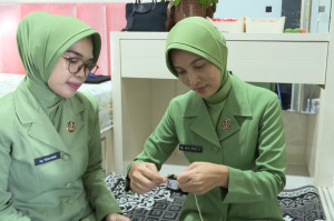 Kesibukan Sebagai Dokter, Bukan Hambatan dr. Zuhria Novianty Untuk Berkarya