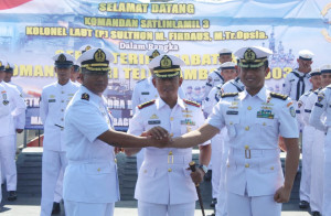 Tongkat Kepimpinan KRI Teluk Amboina-593 Resmi Berganti