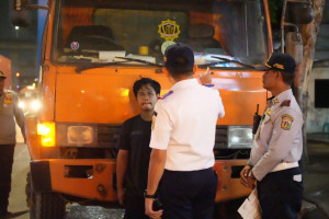 Dishub Bersama TNI-Polri Tertibkan Parkir Liar di Kawasan Pelabuhan Tanjung Priok