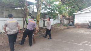 Sambut HUT RI ke-81, Sinergi TNI-Polri dan Masyarakat Warnai Kerja Bakti di Masjid Al Musyawarah Kelapa Gading