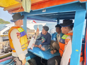 Jakarta On The Spot, Satpolairud Polres Kepulauan Seribu Sosialisasikan Layanan Polisi 110 dan Ajak Nelayan Tolak Alat Tangkap Terlarang